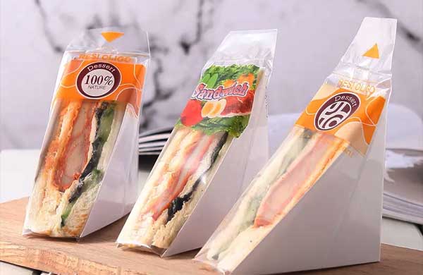 食品包裝中有一條易撕線對于產(chǎn)品體驗(yàn)是非常重要的